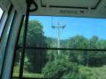 C'est parti pour le 1er vol: Montée en telecabine a Briancon 2300m d'altitude. Tant qu'a faire, autant faire un premier vol en grand .... (56 Kb)